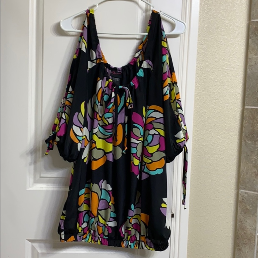 Torrid open sleeve floral blouse